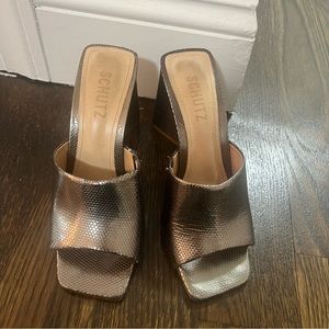 Metallic Shutz heels